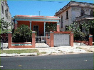 Alquiler de Apartamento con 2 habitaciones dobles en zona residencial, en Vedado, La Habana Cuba