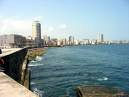 Paseo del Malecon en La Habana
