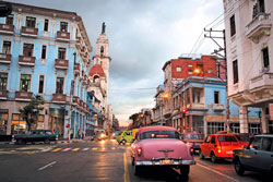 Calle de la Habana al atardecer